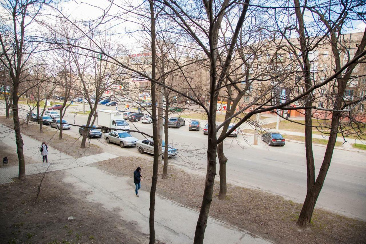 Semi-Luxury Apt On 82 Nezalezhnoi Ukrаiny Street Near Intourist Hotel Zaporizhia Exteriör bild